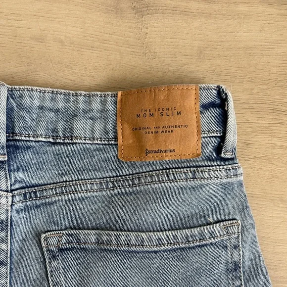 Stradivarius Sky Blue High Rise Jeans - Picture 3 of 4